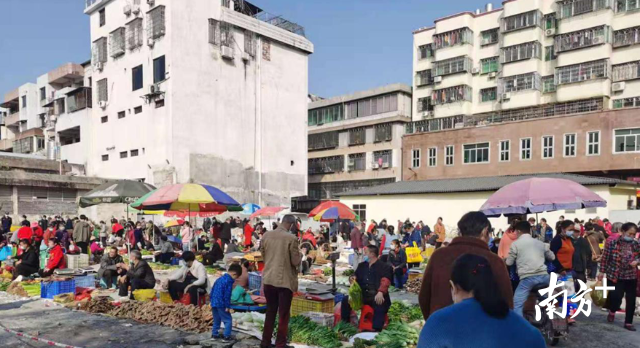 設置臨時擺賣點便民利民。