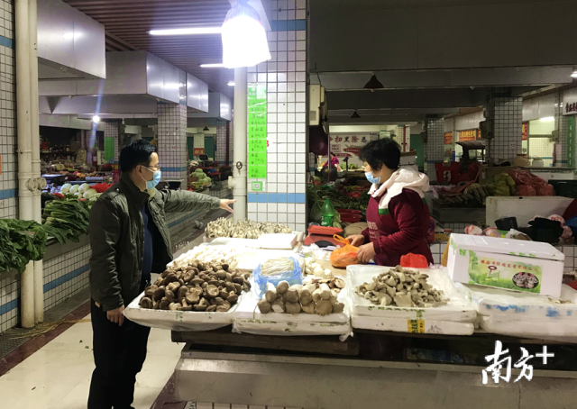 強化市場監(jiān)管，建立整改臺賬，發(fā)現(xiàn)一處，整改一處，銷號一處。