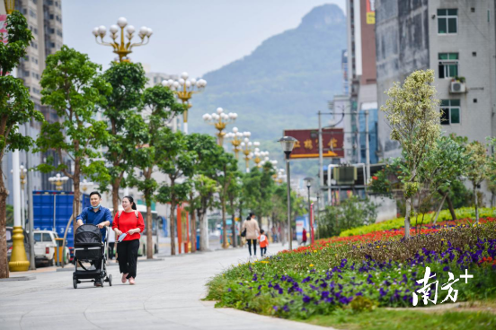 街頭一景。曾亮超 攝