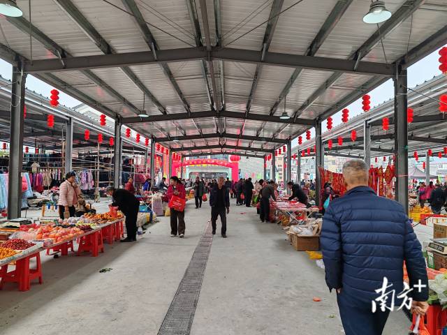 新建的東陂綜合市場。