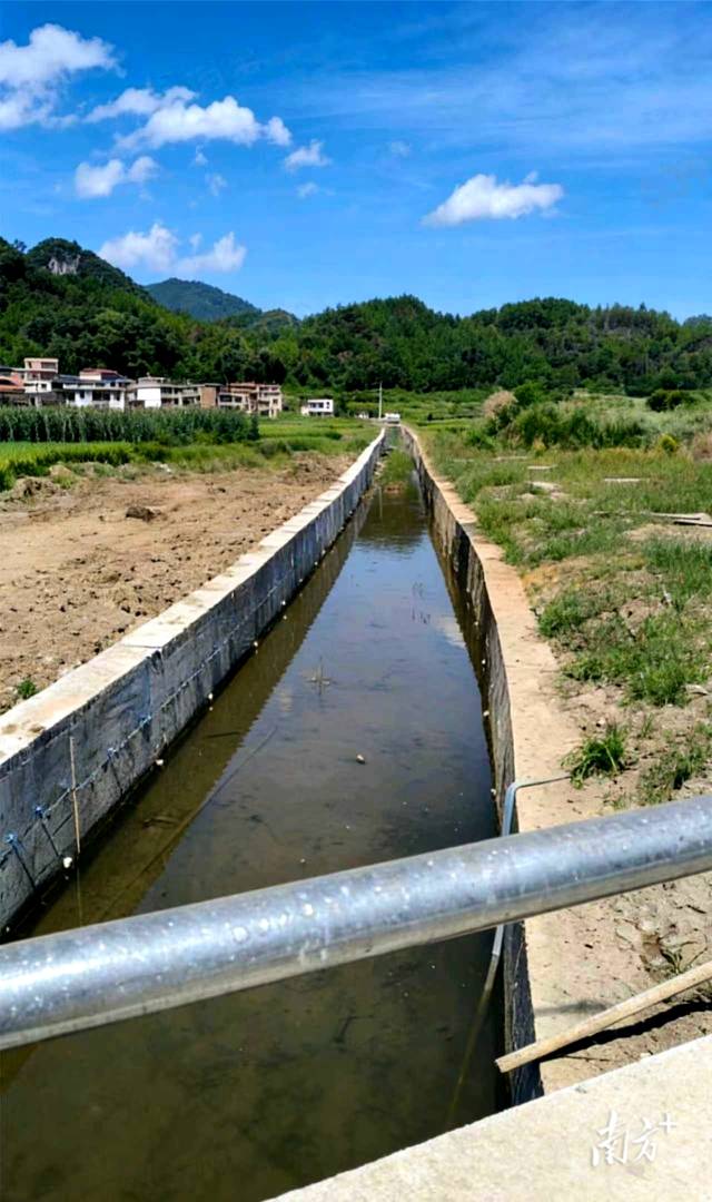 這幅河暢景美的鄉(xiāng)村水利新畫卷，是保安鎮(zhèn)治水興農(nóng)的鮮活寫照。楊鈞著 攝